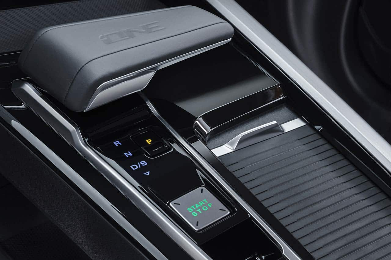 2-mg-one-interior-one-touch